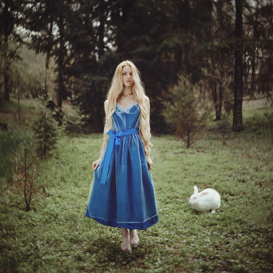 Ukrainian Photographer Brings Fairytales To Life In Magical Portraits Of Women With Animals