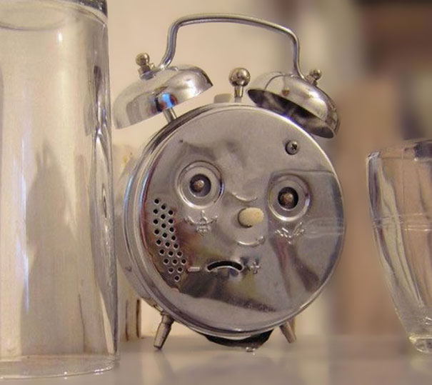 This Alarm Clock Is So Confused