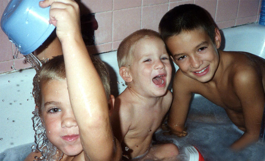 Three Brothers Recreate Their Weirdest Childhood Photos As A Gift For Their Mom