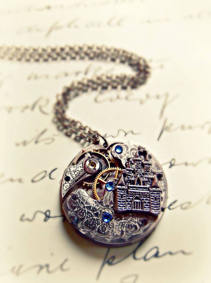 Mother And Daughter Turn Used Antique Pocketwatch Parts Into One-Of-A-Kind Jewelry