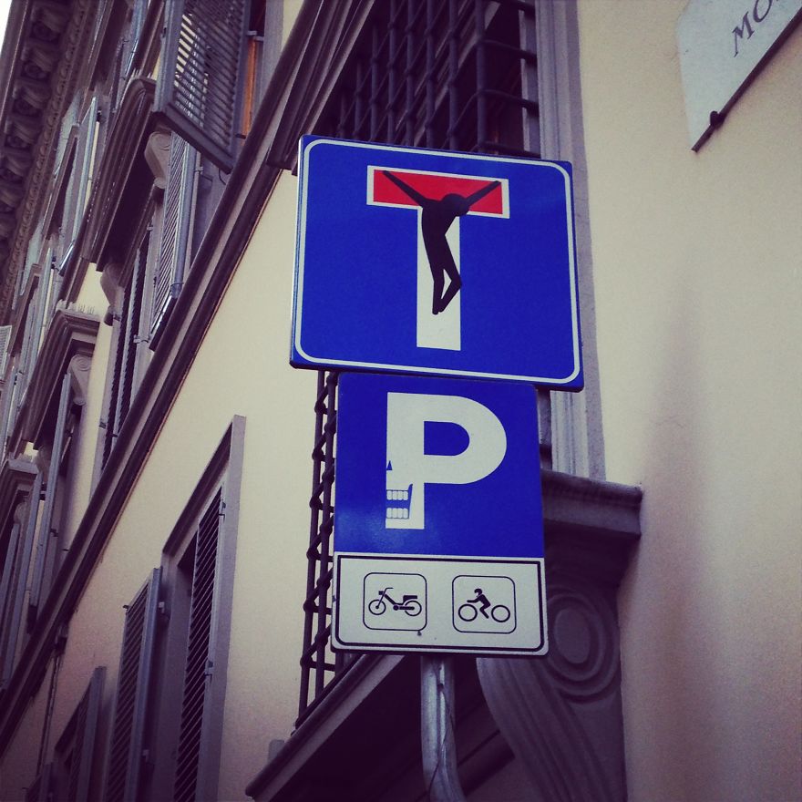 This Is How "Do Not Enter" Signs Look In Florence