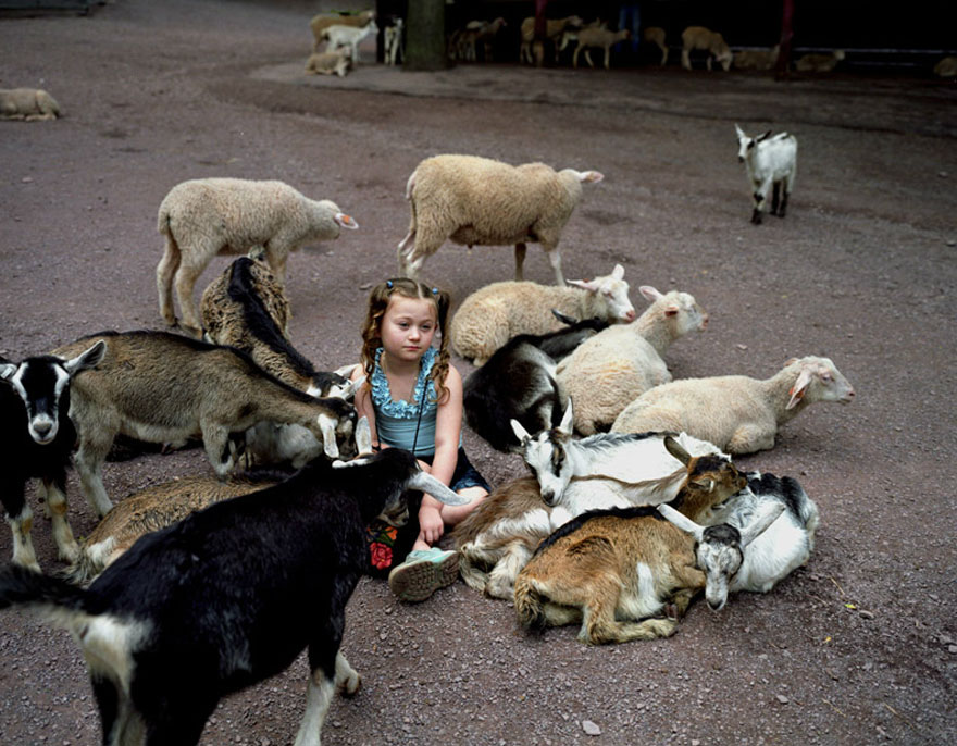 Amelia And The Animals: Photographer Mom Captures Daughter's Love For Animals