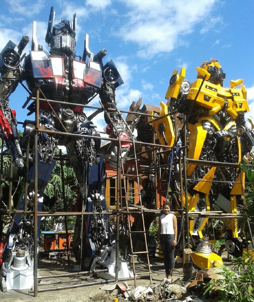 Optimus Prime And Bumblebee Statues, 6m, 20ft, By Scrap Metal Art Thailand