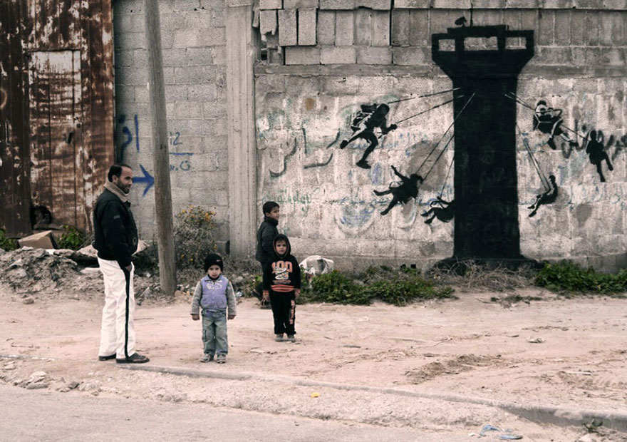 israel-palestine-conflict-gaza-strip-street-art-banksy-1