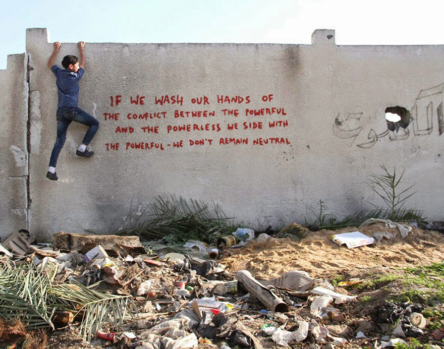 israel-palestine-conflict-gaza-strip-street-art-banksy-7