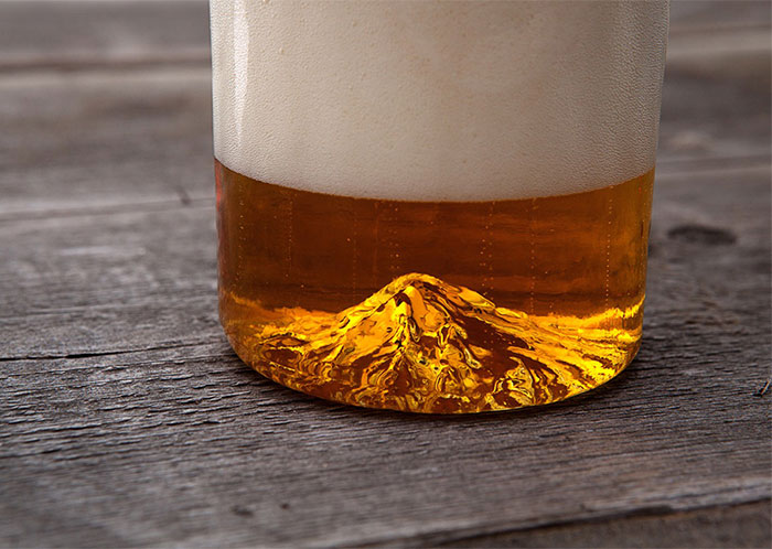 This Hand-Made Mountain Pint Glass Lets You Look At Mt. Hood While You Drink