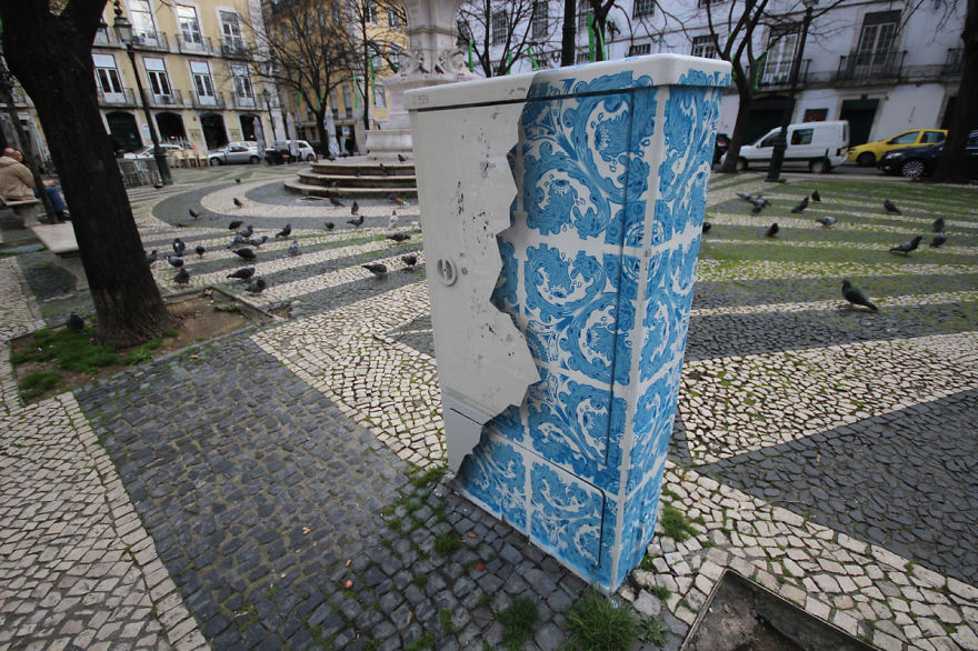 I Create Ceramic Tile Illusions On Electrical Boxes And Buildings To Remind People Of Portuguese History