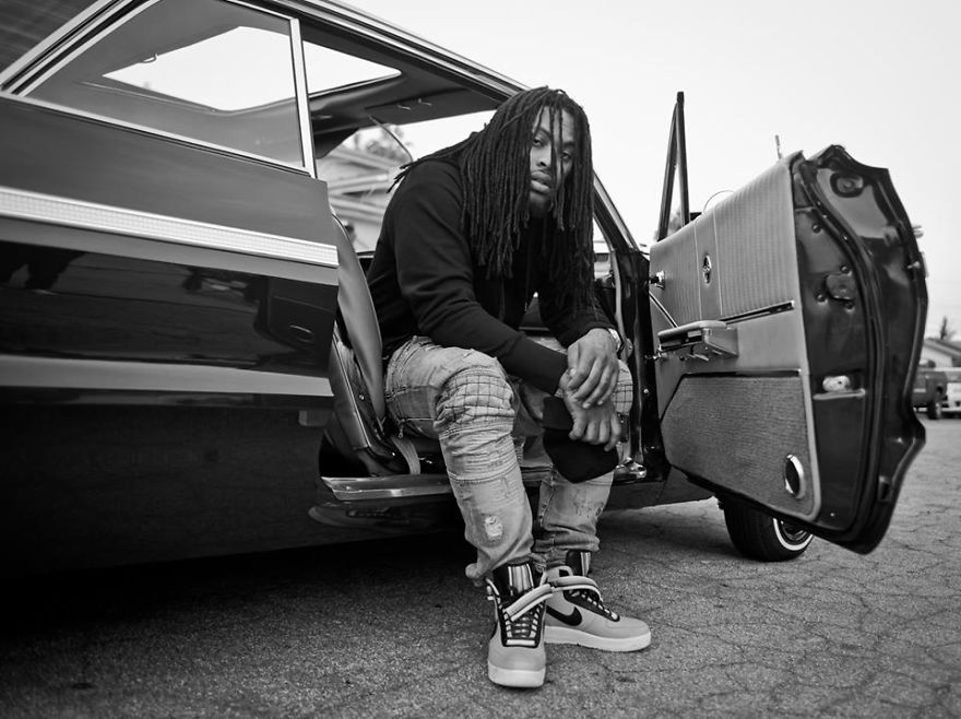 I Tour With Celebrities And Capture Their Moments Of Fame