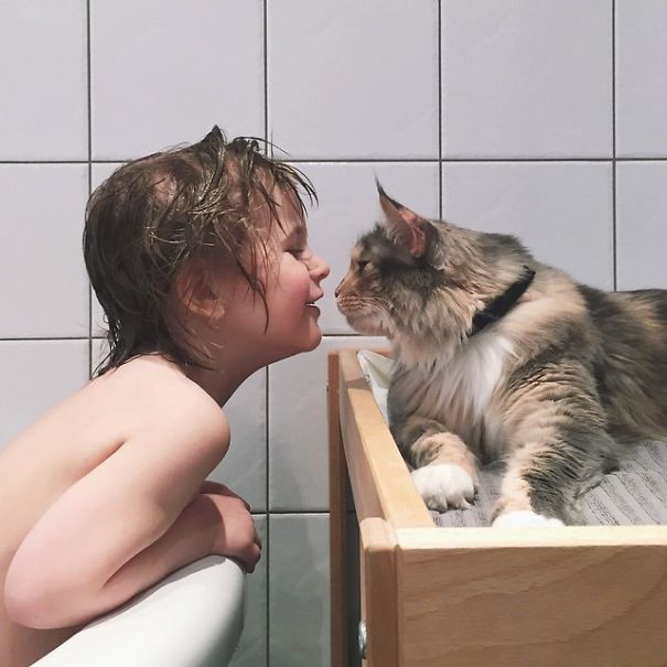 Kissing At Bath Time