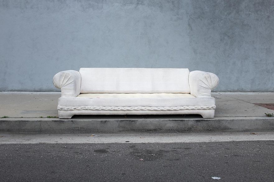 The Sofas Of Los Angeles - I Photograph The Abandoned Sofas On The Streets Of Los Angeles.