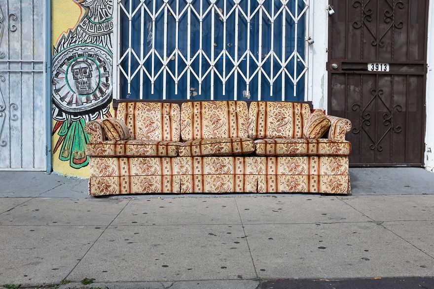 The Sofas Of Los Angeles - I Photograph The Abandoned Sofas On The Streets Of Los Angeles.