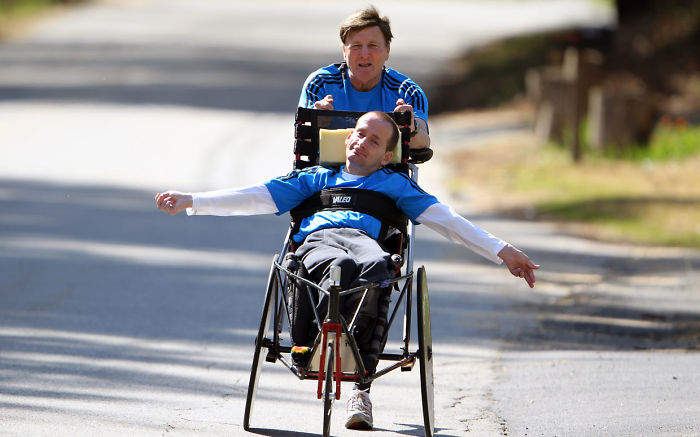 Padre e hijo compiten juntos en eventos deportivos, maratones incluidas