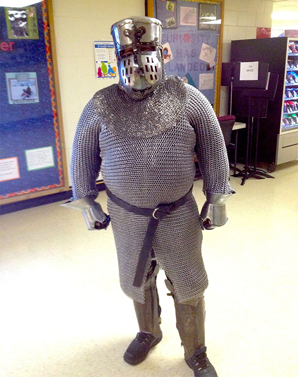 History Teacher Dresses Up To Get Kids Interested In Learning