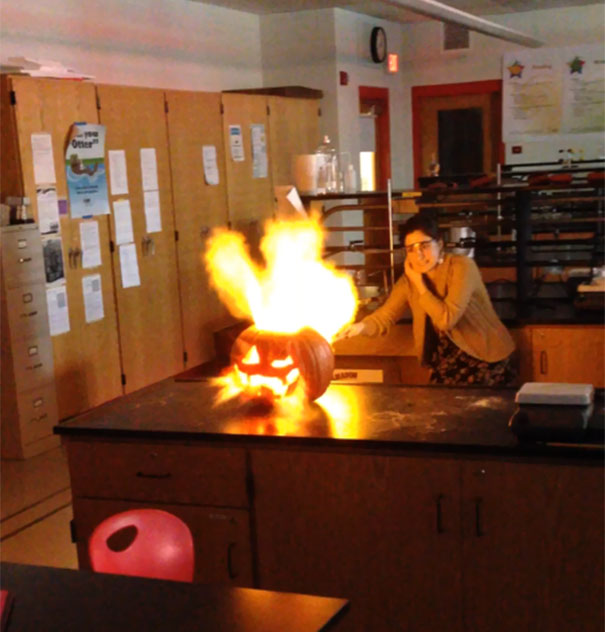 Chemistry Teacher Creates An Exploding Pumpkin Every Halloween