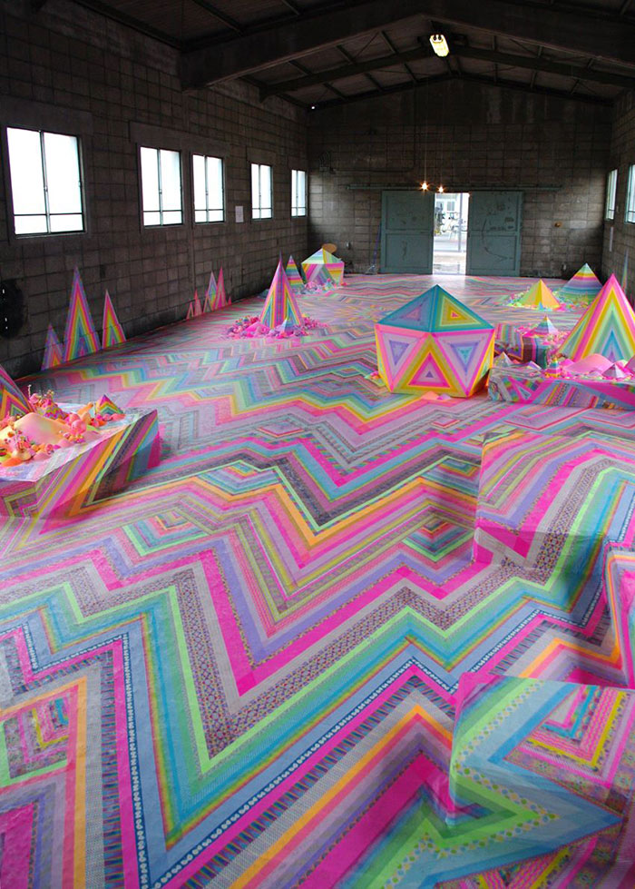 candy-floor-installation-pin-and-pop-tanya-schultz-3