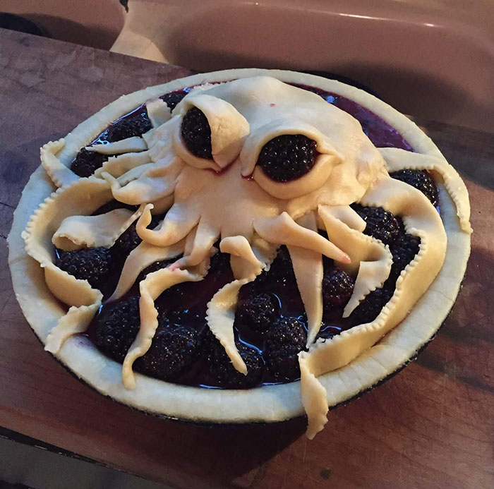 56 Of The Most Creative Pies That Are Too Cool To Eat