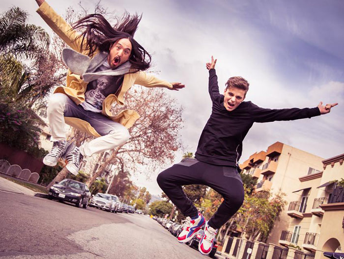I Tour With Celebrities And Capture Their Moments Of Fame