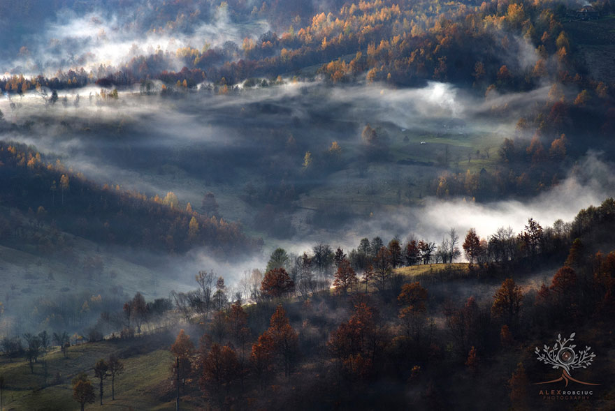 I Wake Up At 5AM To Hike The Transylvanian Mountains And Photograph Stunning Landscapes