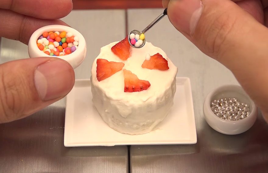 Man Bakes Tiny Cake Using Tiny Tools In A Tiny Kitchen Bored Panda