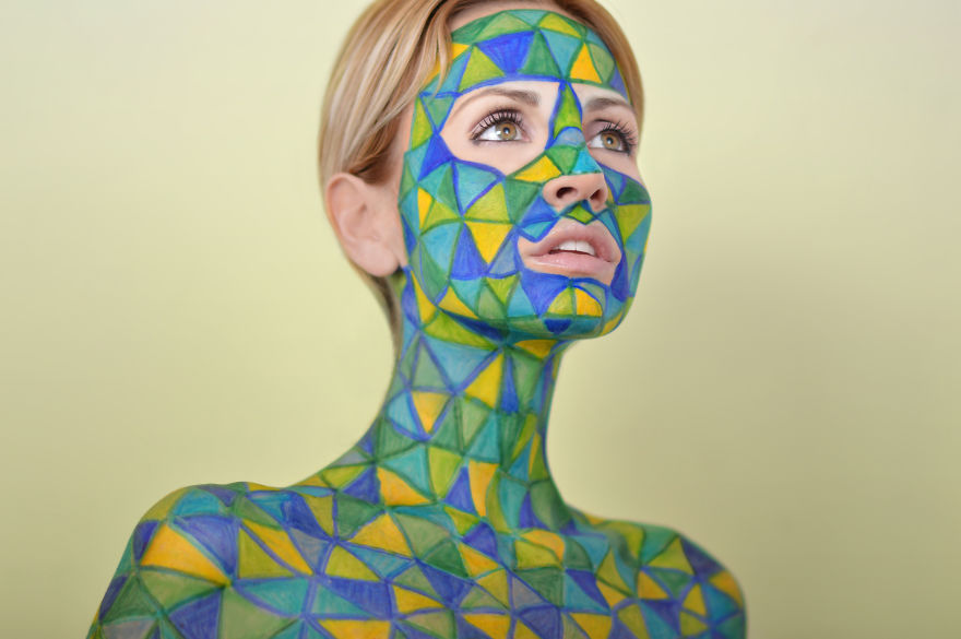 10 Meticulous Sharpie Drawings On A Human Canvas