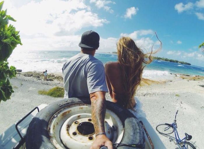 Lovers From Tahiti: We Fell In Love And Started Traveling The World