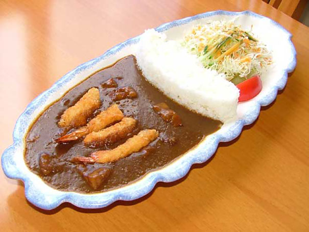 Japanese Restaurants Serve 'Dam Curry Rice' That Will Flood Your Plate