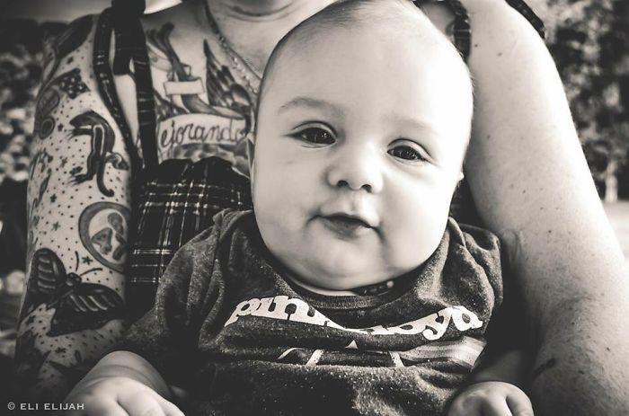 124 Babies And Their Tattooed Parents That Look Absolutely Beautiful Together
