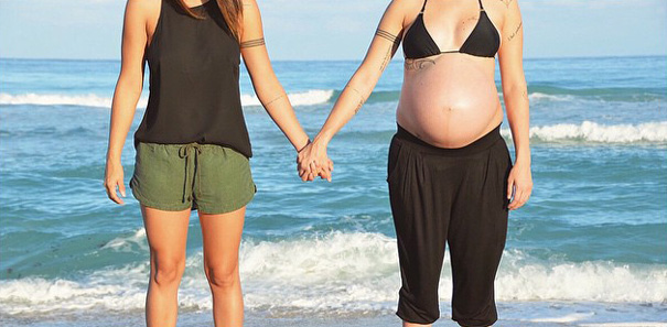 Lesbian Couple's Side-By-Side Pregnancy Photos Encourage LGBT Couples To Start Families
