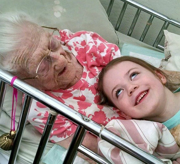 newborn-baby-girl-meets-grandma-101-year-difference-rosa-camfield-11