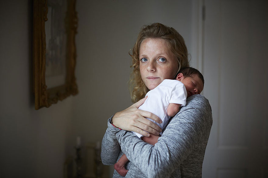 Heartwarming Portraits Of Mothers On Their First Day Of Motherhood