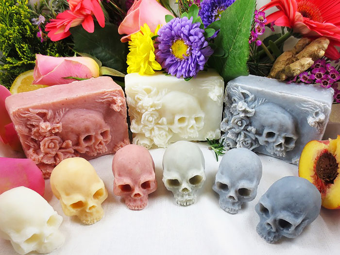 Hand-Made Soap Skulls To Remind Us That We Can’t Escape Death