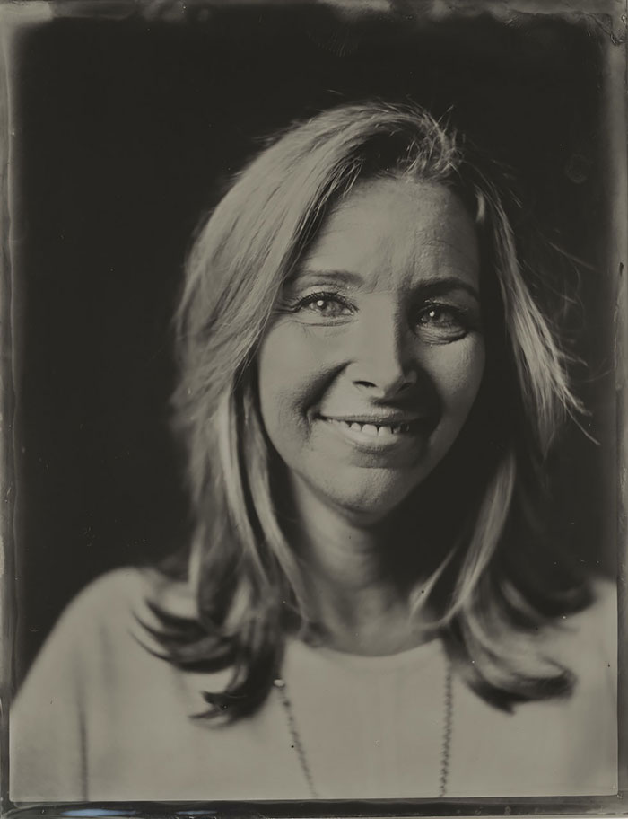 Instead Of Photographing Hollywood Stars With DSLR, Artist Uses Vintage Tintype Camera