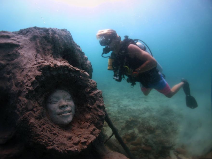 I Built A Sculpture And Left It 5 Meters Under The Ocean To Get Covered By Colorful Corals