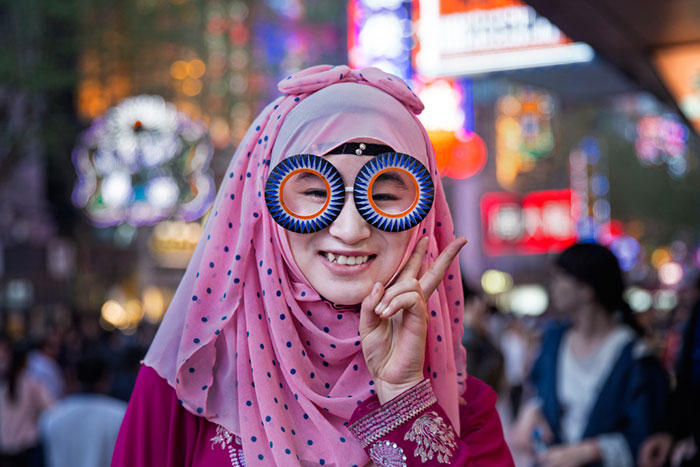Iranian Artist Takes Bizarre Eyeware Into The Streets Of Shanghai