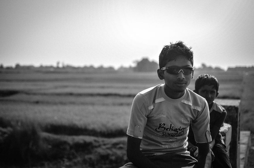 This Photographer Goes To A Village In India And Catches Some Fascinating Reflections