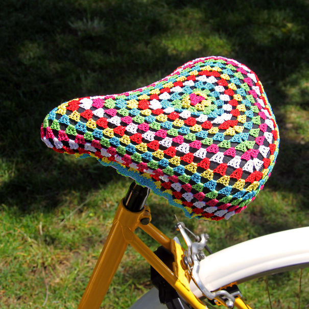 Http://www.happybicycle.pt/en/product/bicycle-crochet-saddle-cover/