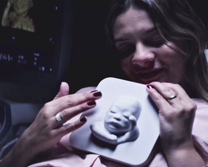Blind Pregnant Woman ‘Sees’ Her Unborn Baby For The First Time With 3D Printing