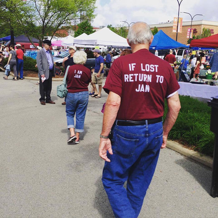 34 Elderly Couples Prove You’re Never Too Old To Have Fun