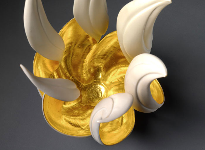 porcelain-gold-leaf-sculpture-vase-jennifer-mccurdy-10