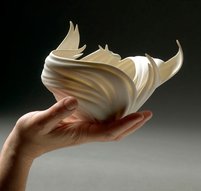 porcelain-gold-leaf-sculpture-vase-jennifer-mccurdy-11