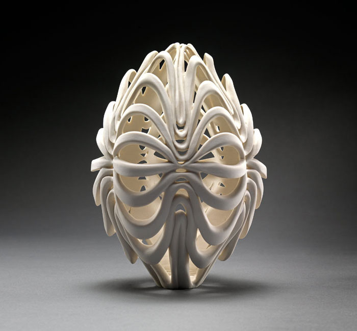porcelain-gold-leaf-sculpture-vase-jennifer-mccurdy-12