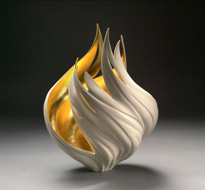 porcelain-gold-leaf-sculpture-vase-jennifer-mccurdy-2