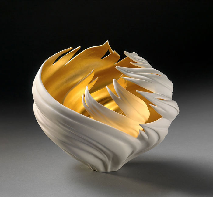 porcelain-gold-leaf-sculpture-vase-jennifer-mccurdy-4