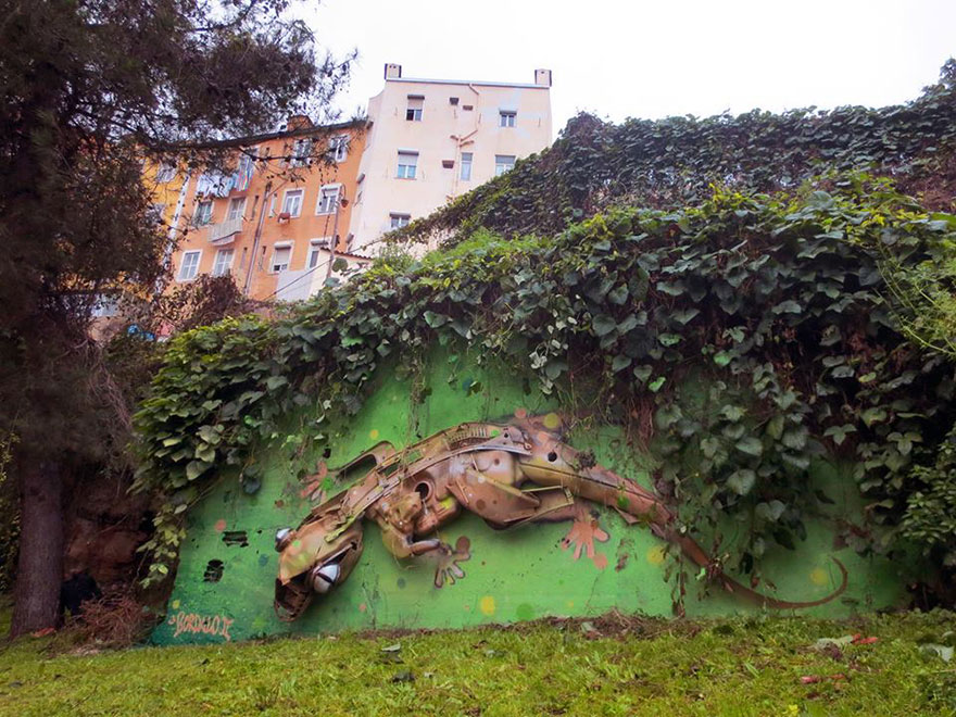 recycled-sculptures-street-art-big-trash-animals-artur-bordalo-7