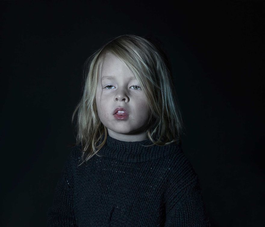 Zombie Kids: I Photographed Children Hypnotized By TV