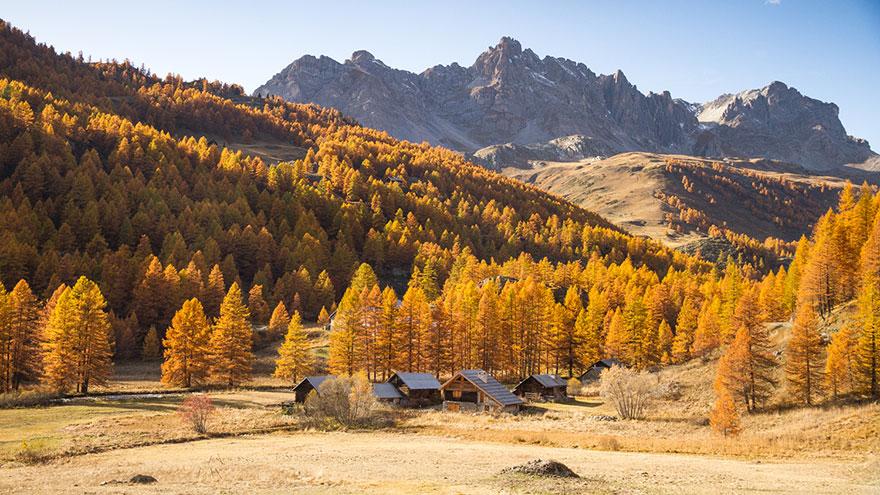 La Clarée: The Amazing 'Golden Valley' In France Becomes Hiking Heaven In Autumn