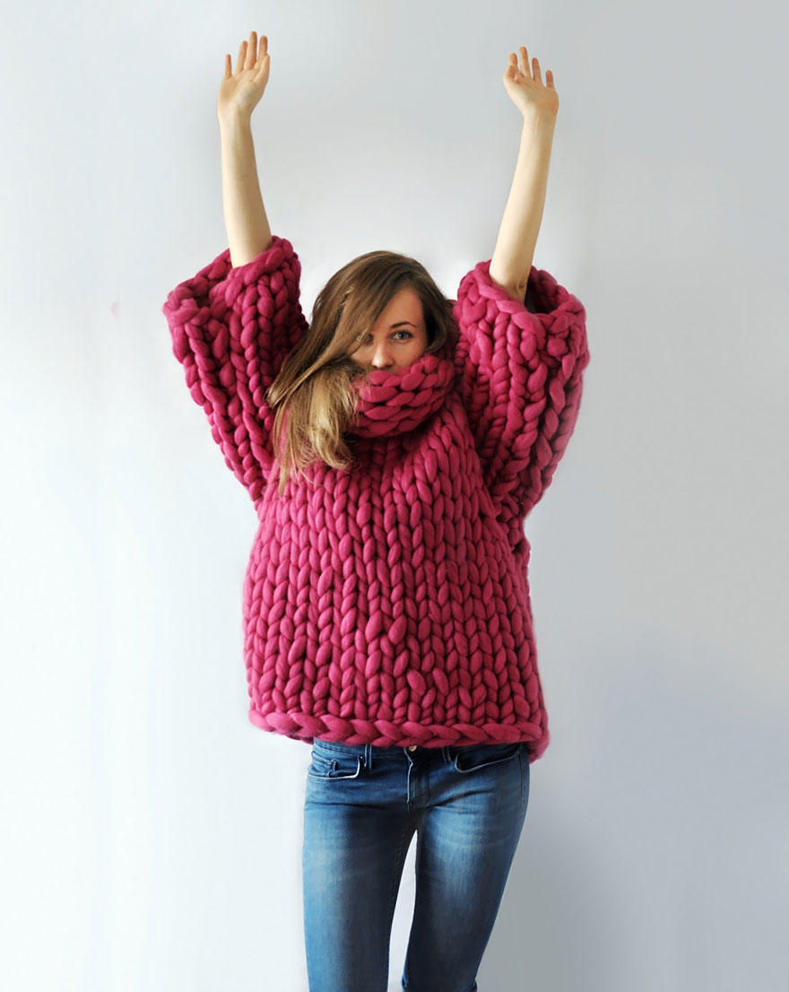 Extremely Chunky Knits By Anna Mo Look Like They're Knit By Giants