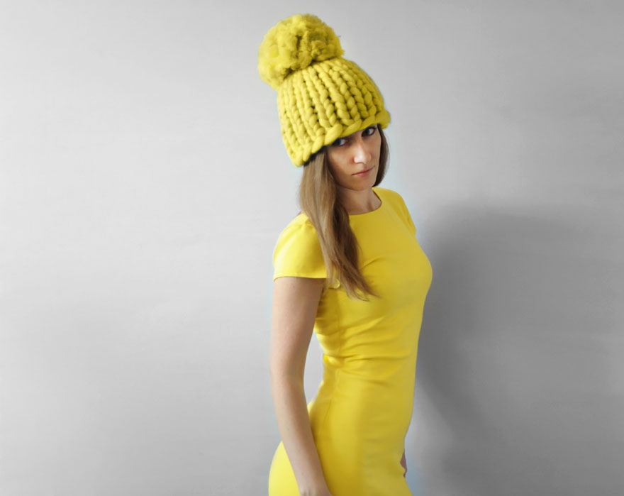 Extremely Chunky Knits By Anna Mo Look Like They're Knit By Giants