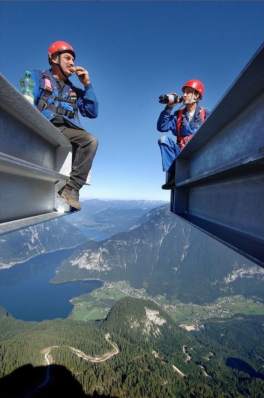 33 Spine-chilling Photographs From On Top Of The World