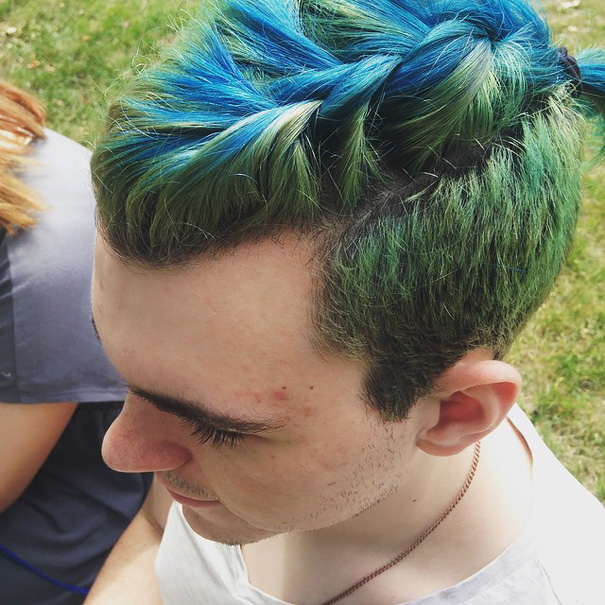 Merman Trend: Men Are Dyeing Their Hair With Incredibly Vivid Colors |  Bored Panda